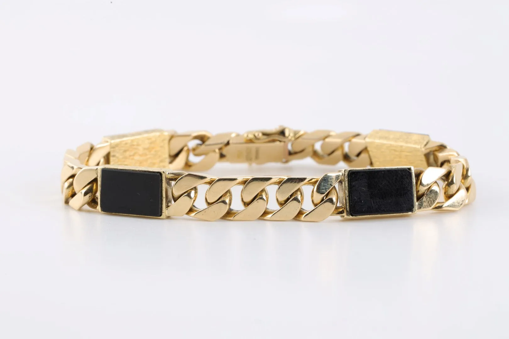 7.5" Tiffany & Co. 18k Yellow Gold Vintage Onyx Curb Chain Bracelet (44.38g.)