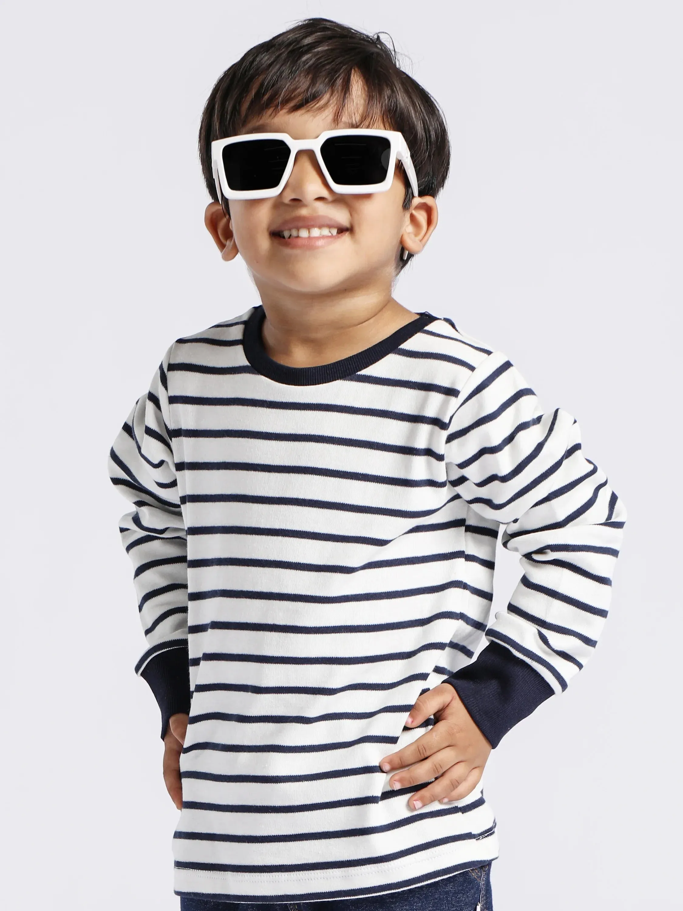 Full sleeve black small line stripe pattern in white cuff t-shirt for baby