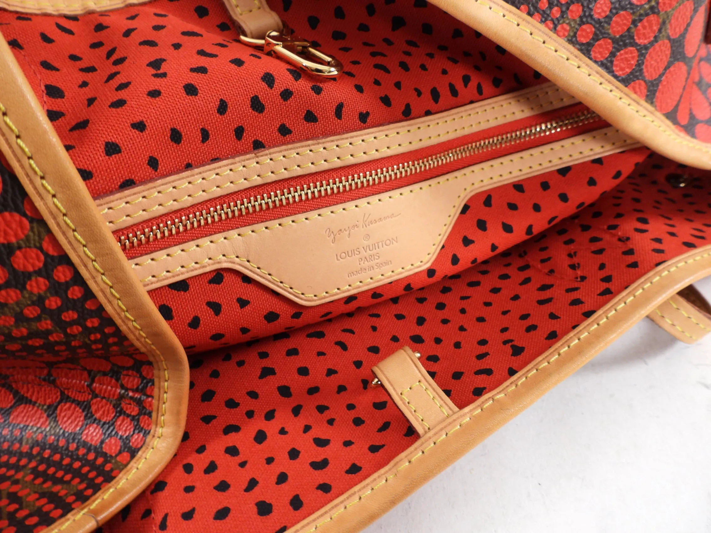 Louis Vuitton x Yayoi Kusama Limited Edition Red Neverfull MM