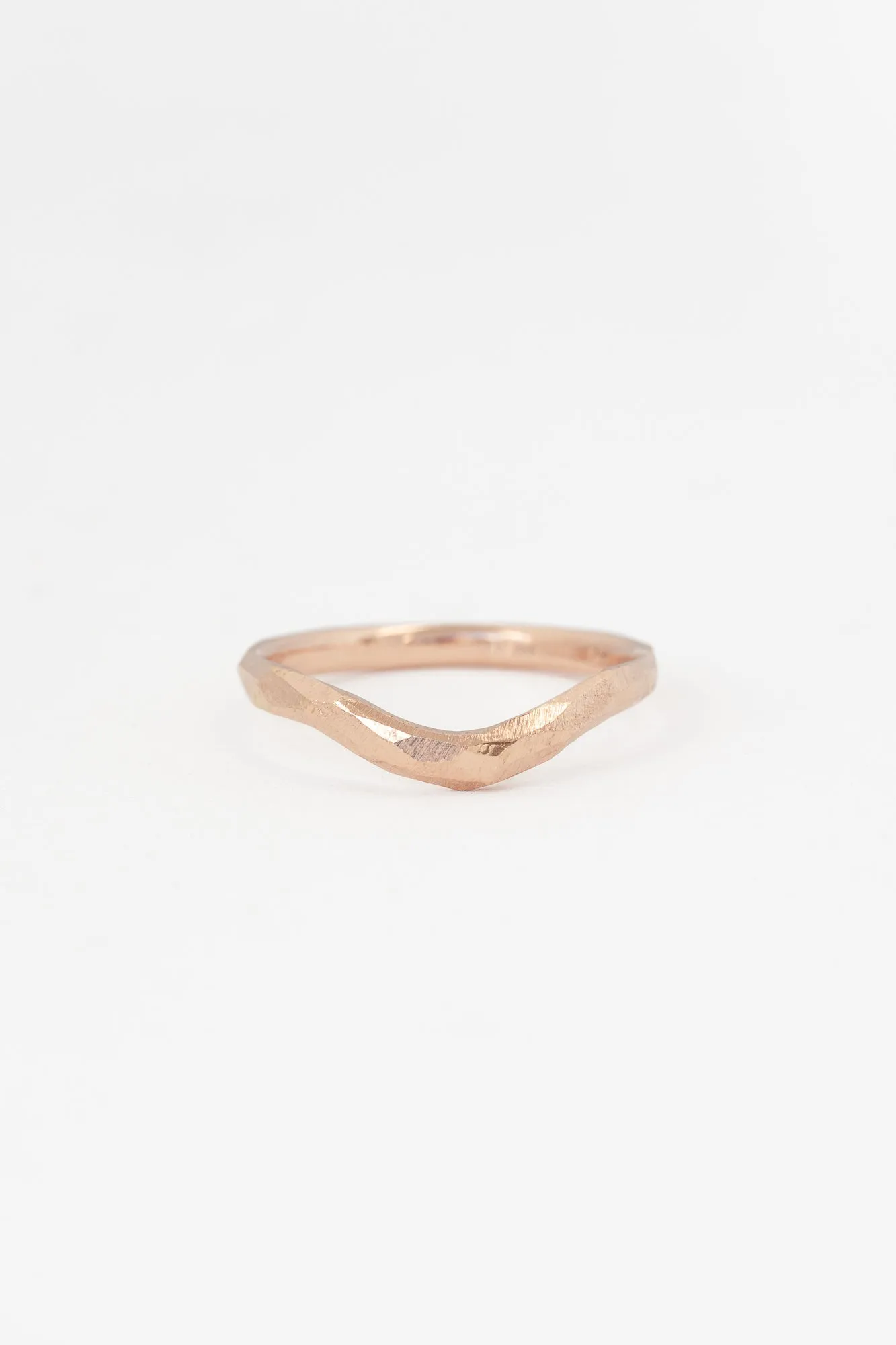 Multifaceted Contour Ring